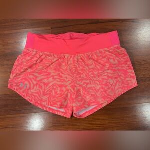 Woman’s Under Armor Neon Pink Fitted Running Shorts Size Large